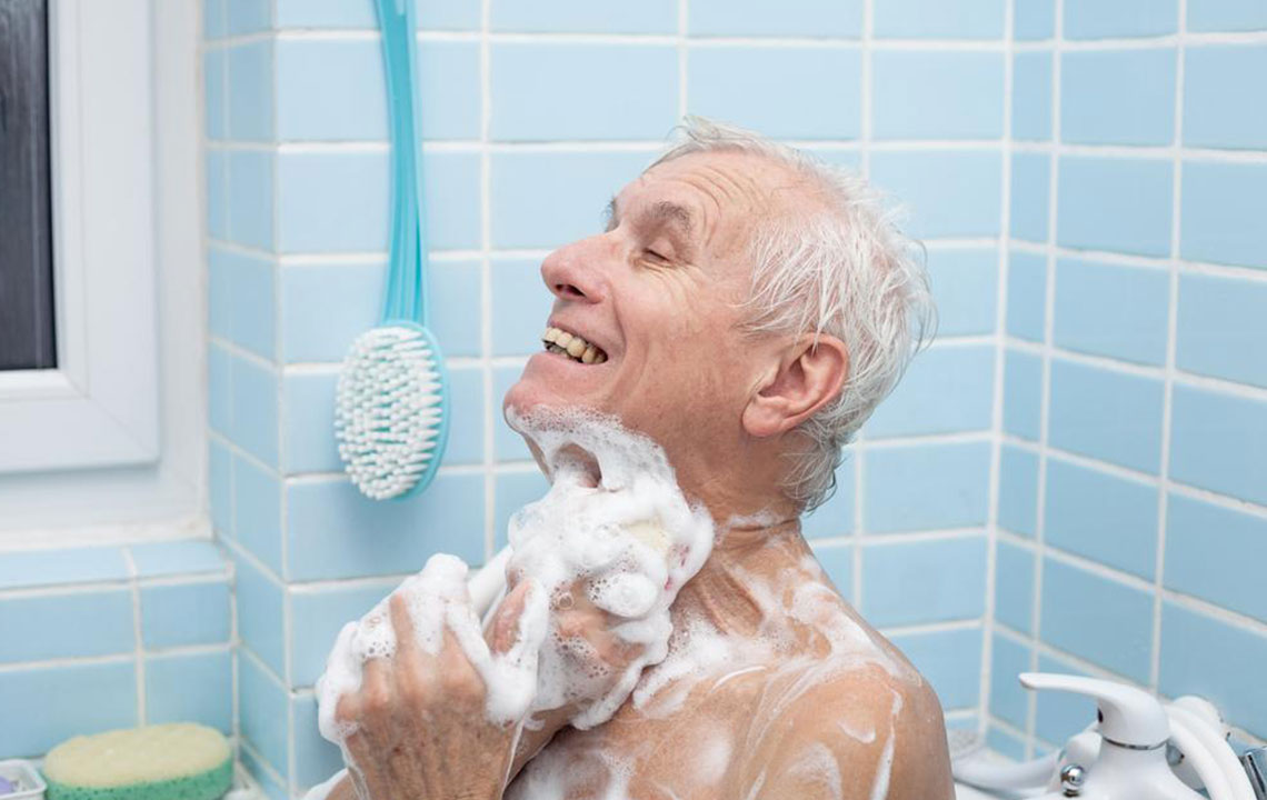 Walk bathtubs for seniors &#8211; Things you should know