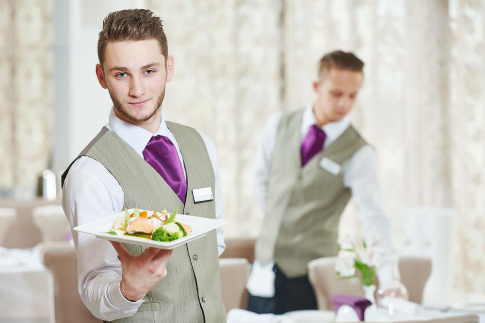 How to choose a hospitality management college in Detroit