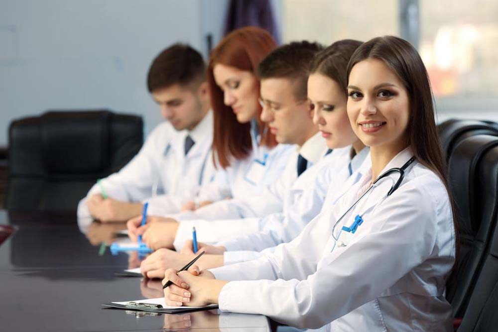 Job opportunities for medical assistant degree holders