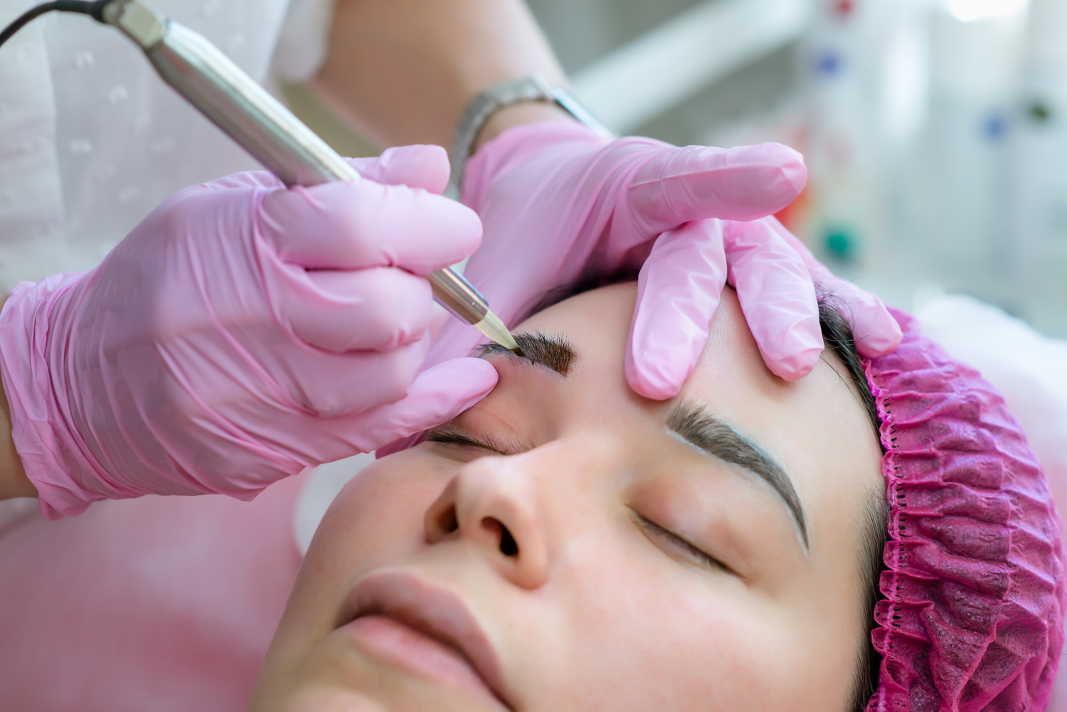 Benefits of Permanent Eyebrow Services