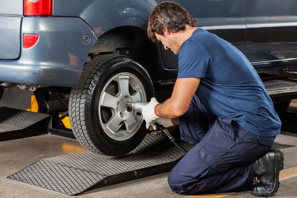 How to Find Tire Repair Services